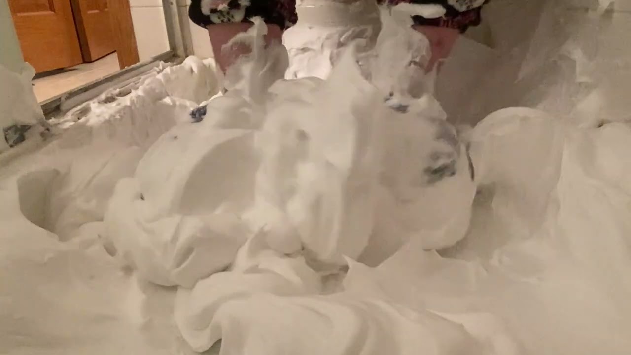 Luna Bunni and her whale slippers in cream (preview) (full vid: 20mins)