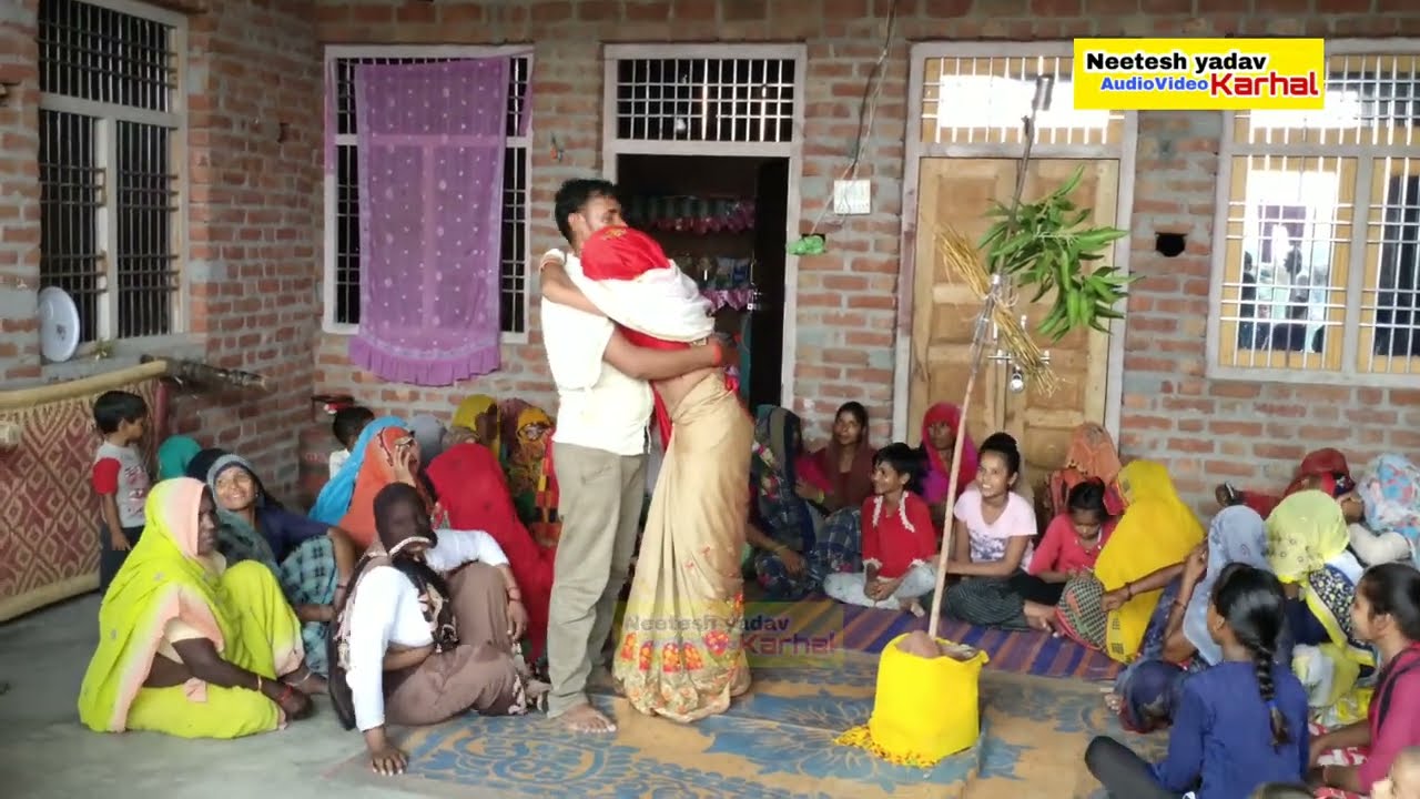 मम्मी कर्म में सुख नहीं लिखो ज़िन्दगी दुःख में बीत ग‌ई #dehati_dance #Shangeta_shastri Nach geet 