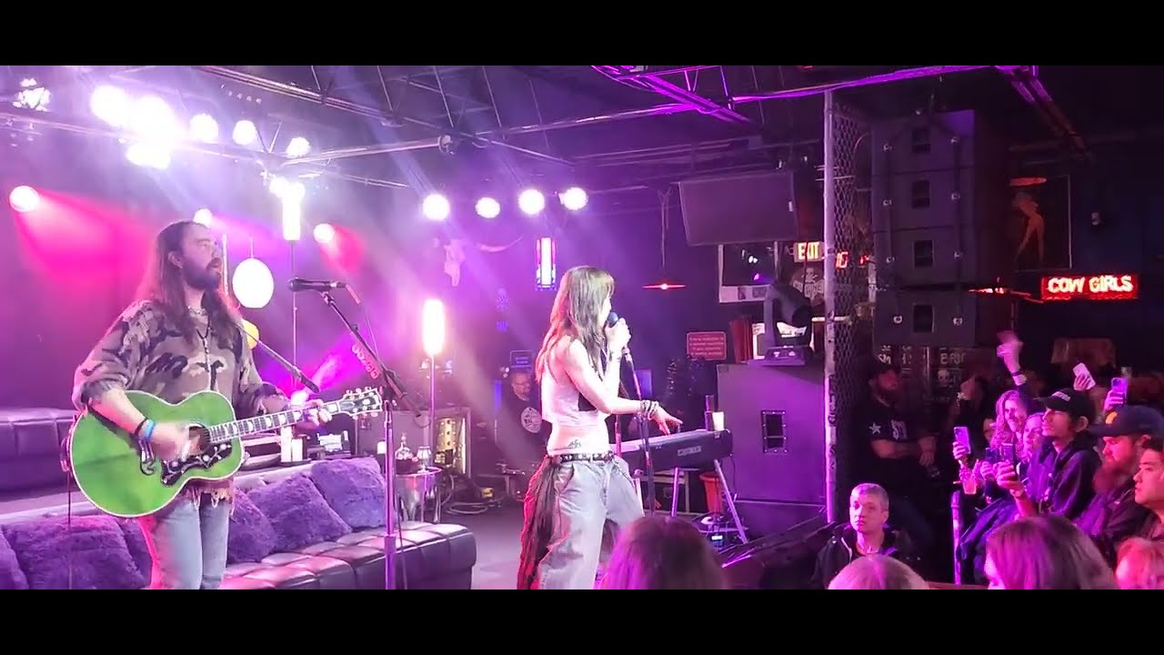 Halestorm's Lzzy & Joe - I Like it Heavy; The Machine Shop; Flint, MI; 1-8-2025