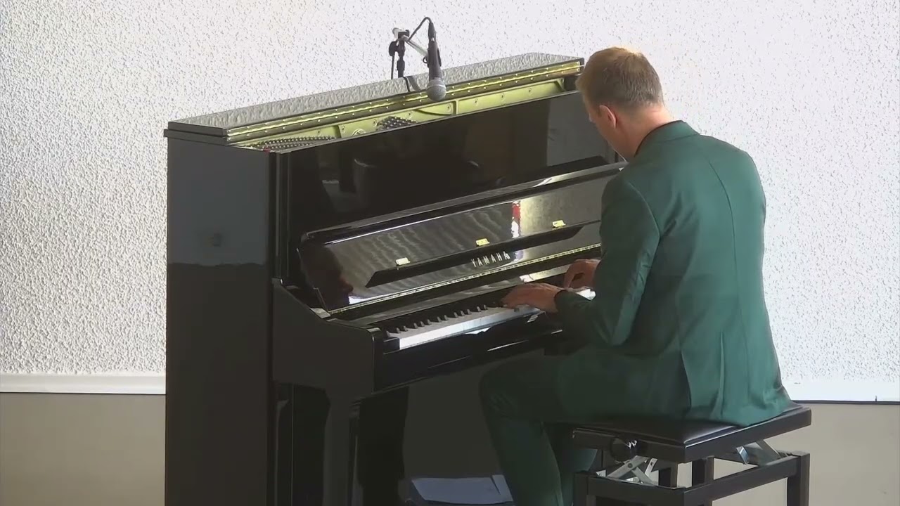 Bart Spruit &ndash; Out of Control (Neo Classical Piano | Live @ Kerk in Uitvoering)