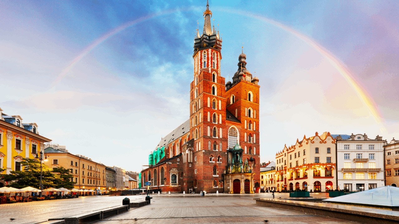 POLAND: The Country That Came Back Stronger