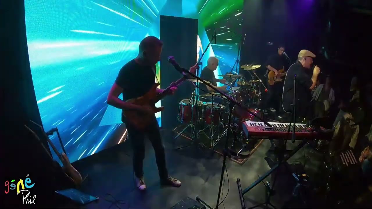 Land of confusion - GENESIS Cover