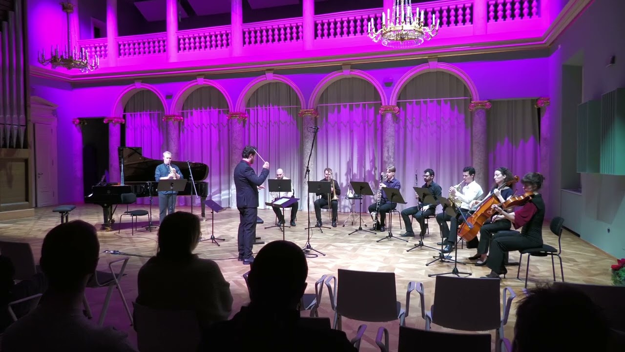 Maj Brinovec: Vsemir for soprano saxophone and seven instruments; Maj Brinovec, saxophone