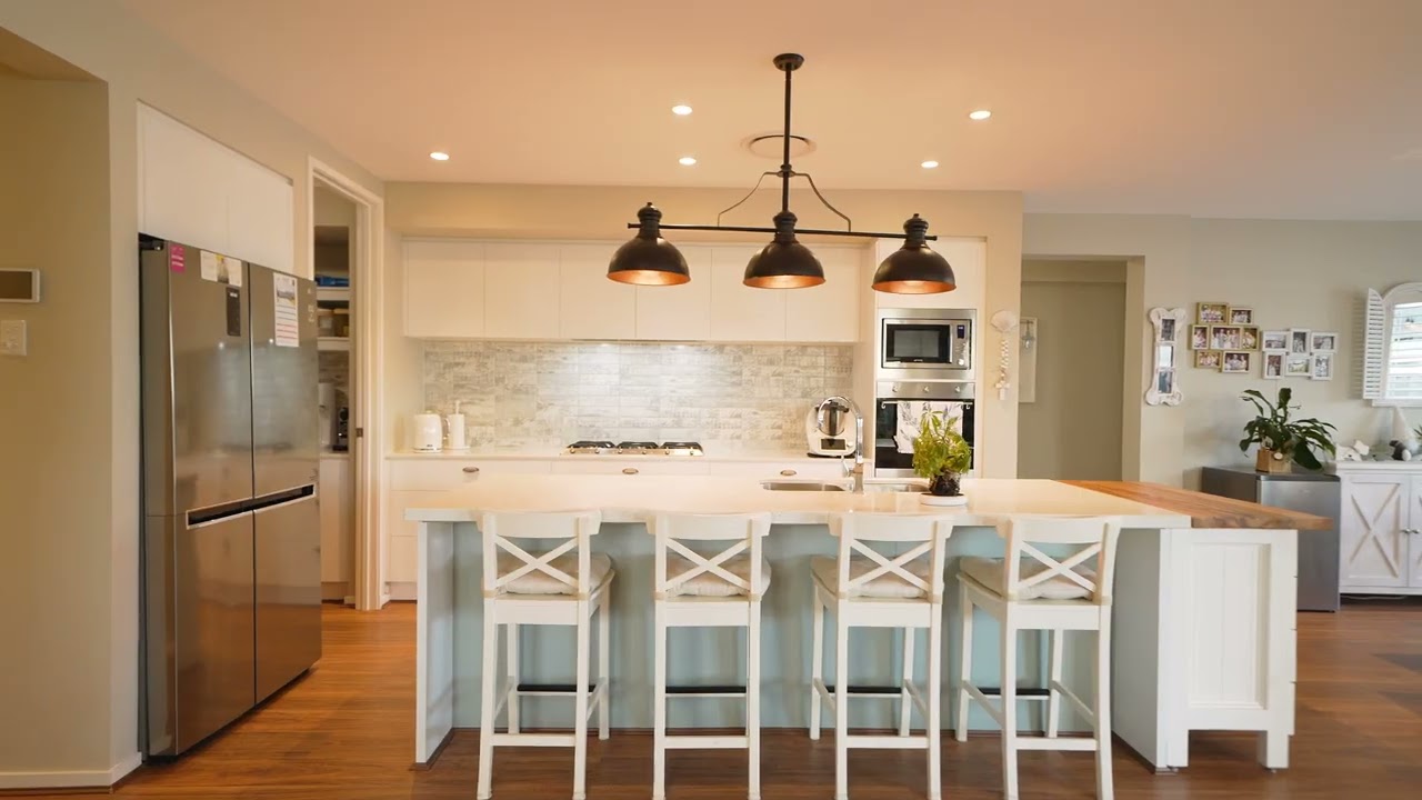 40 Lady Guinevere Circuit, Murrumba Downs