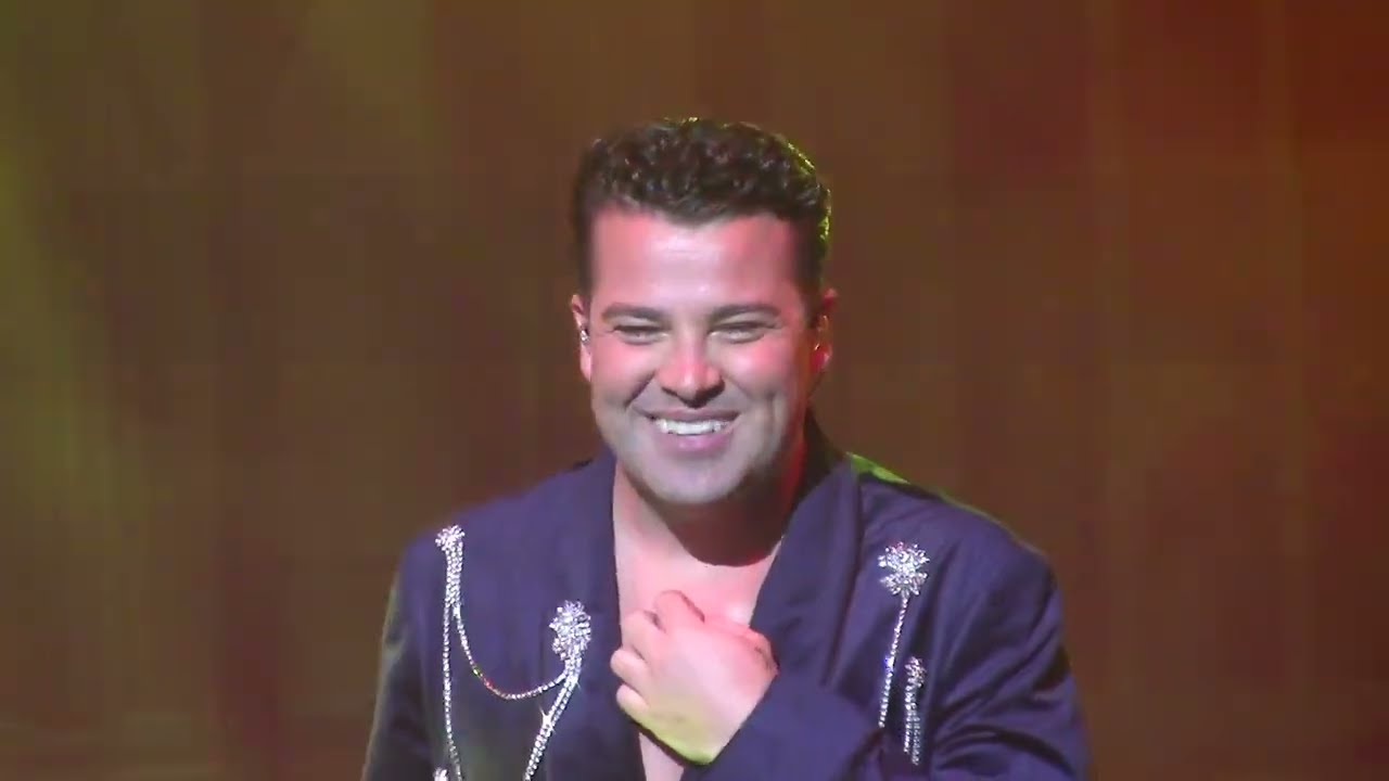 Joe McElderry - E Penso a Te - Wakefield Theatre Royal