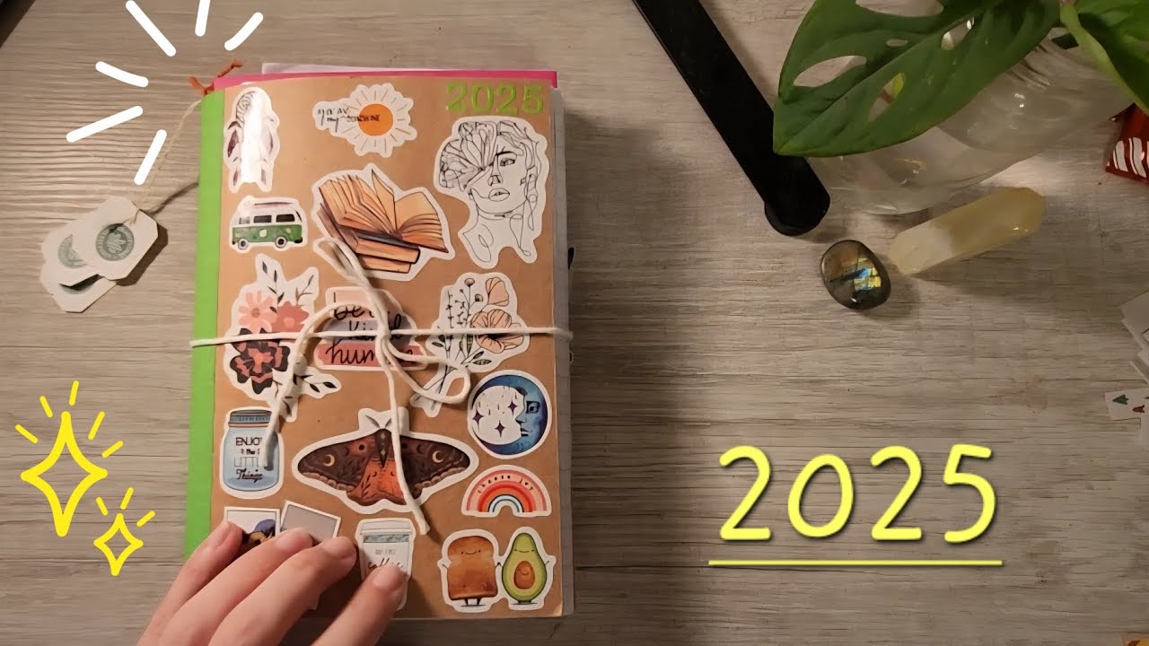 Trash journal Flip thru 2025!! [No talking]
