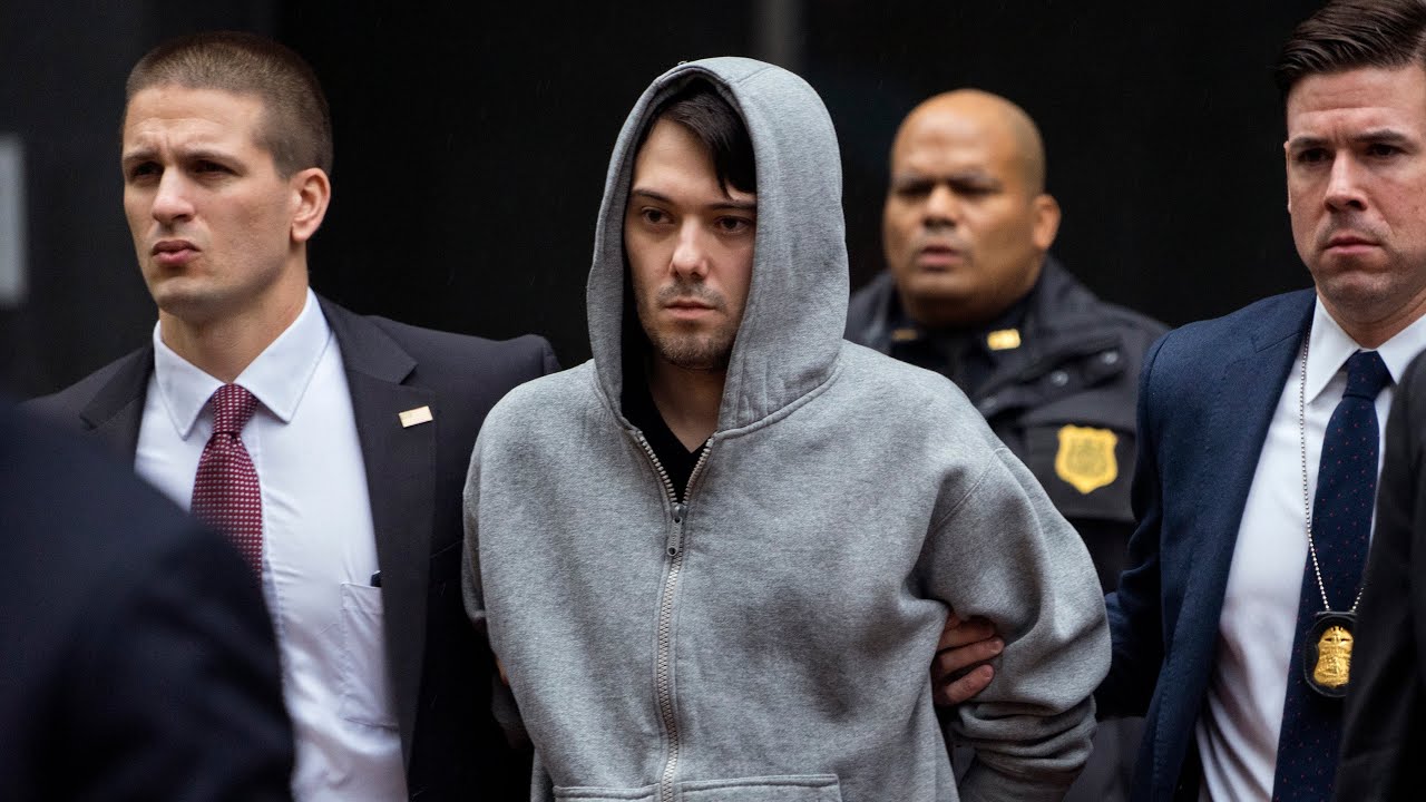 Маргинал обесняет чату кто такой Мартин Шкрели (Pharma bro)