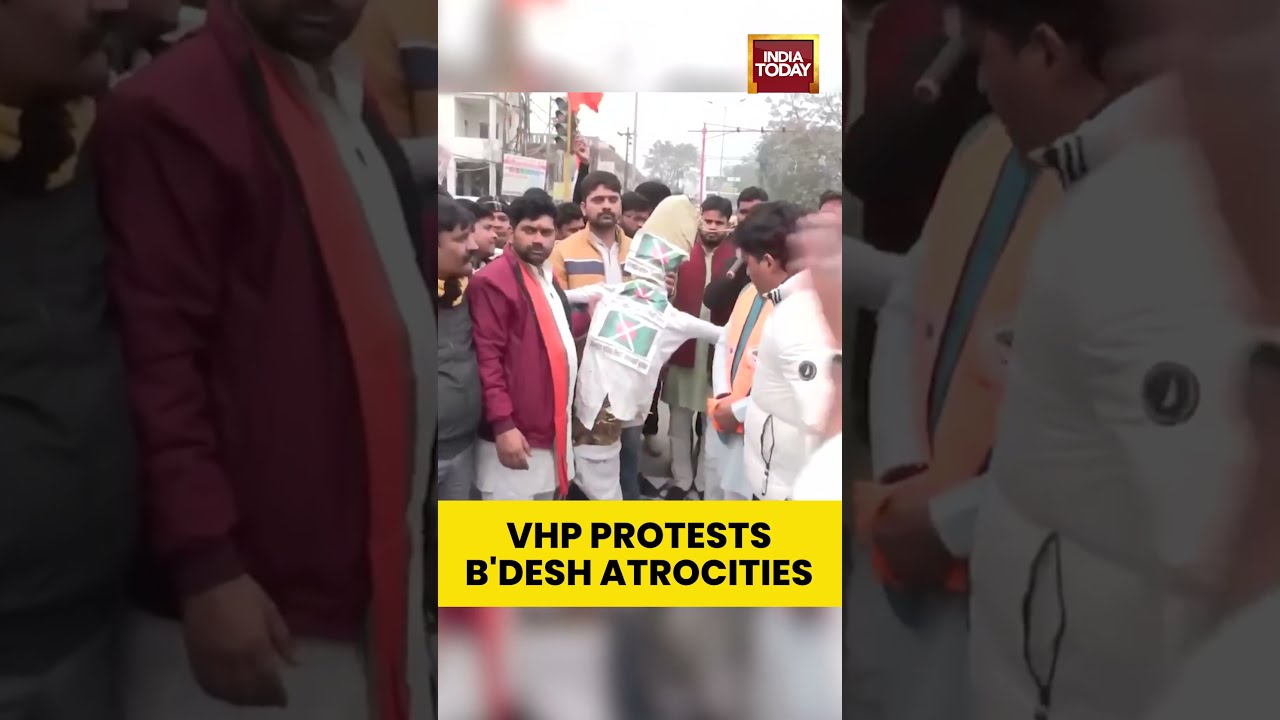 #Gorakhpur: #VHP Holds #Protest Against #AtrocitiesonHindus in #Bangladesh | #indiatoday #shorts
