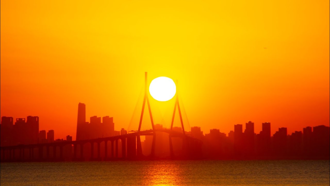 * 영종도 인천대교 일출 풍경입니다. *