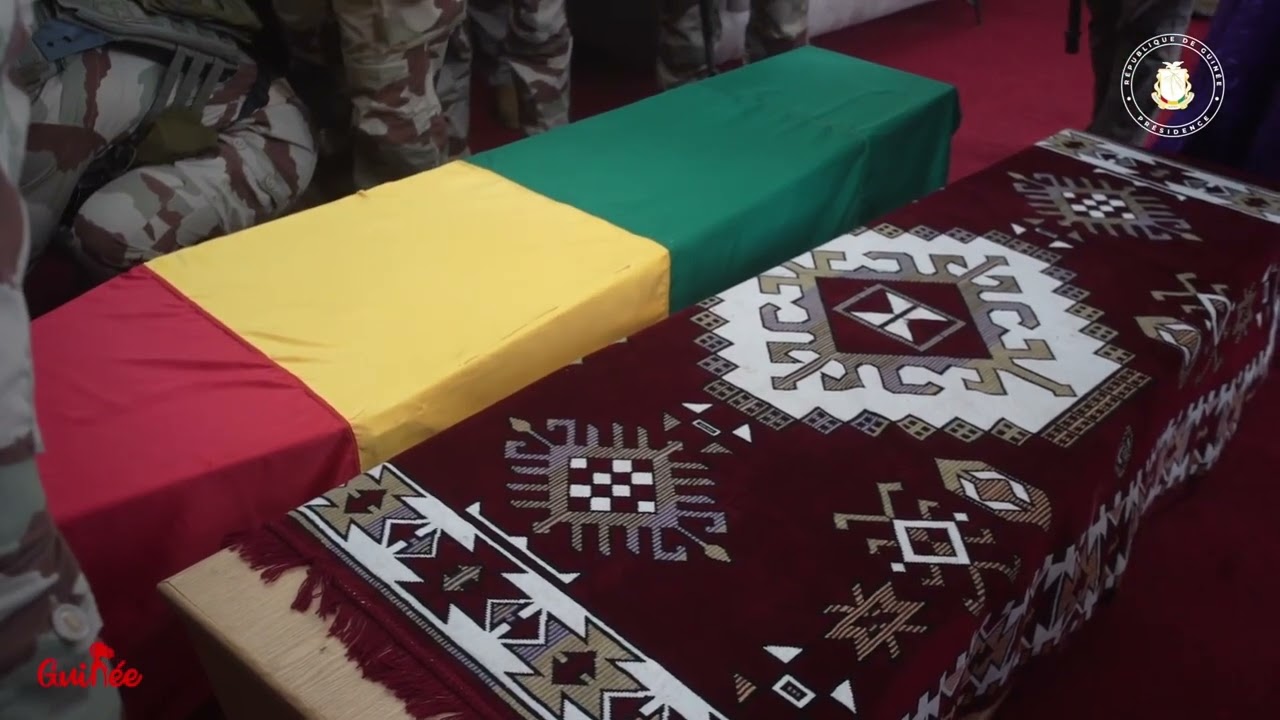 𝗠𝗼𝘀𝗾𝘂𝗲́𝗲 𝗙𝗮𝘆𝗰̧𝗮𝗹 : 𝗹𝗲 𝗖𝗵𝗲𝗳 𝗱𝗲 𝗹’𝗘𝘁𝗮𝘁 𝗿𝗲𝗻𝗱 𝘂𝗻 𝗱𝗲𝗿𝗻𝗶𝗲𝗿 𝗵𝗼𝗺𝗺𝗮𝗴𝗲 𝗮̀ 𝗘𝗹𝗵𝗮𝗱𝗷 𝗢𝘂𝘀𝗺𝗮𝗻𝗲 𝗕𝗮𝗹𝗱𝗲́ ‘’𝗦𝗮𝗻𝘀 𝗹𝗼𝗶’’