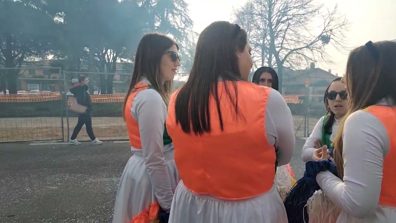 carnevale di Lonigo VI parte 1 cortei mascherati e i primi carri