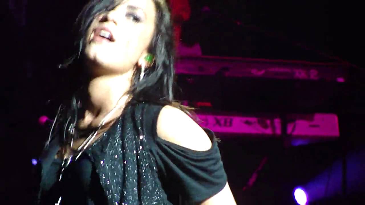 Demi Lovato - Remember December (Live in Sao Paulo - Brazil)