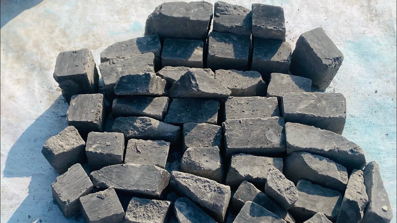 Black mud crumbling on floor amazing 😍 floor crumbling #satisfyingasmr#relaxingasmr