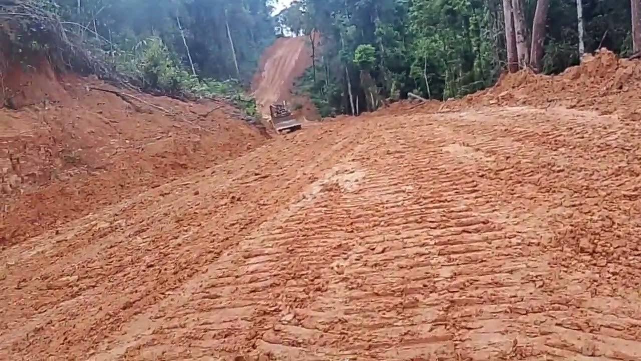 TRAKTOR BULLDOZER KOMATSU D60EM TRAKTOR BULLDOZER NOMBOR 2 MULAI START KERJA 