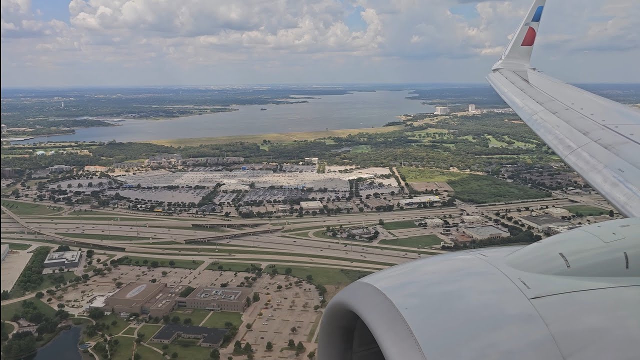 American Airlines Boeing 737-800 Landing - Dallas/Ft. Worth International Airport