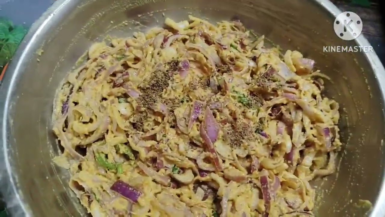 Pyaz ke pakode onion ke pakode bahut gel Ban jaate Hain aur bahut crispy aur bahut testi hoti hai😋🤤