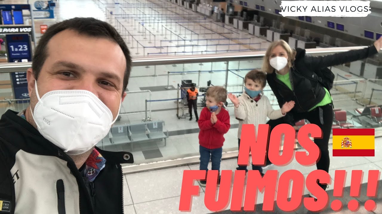 NOS FUIMOS!!!! ✈ | Emigrando en 👨‍👩‍👦‍👦 A ESPAÑA | VICKY ALIAS Vlogs