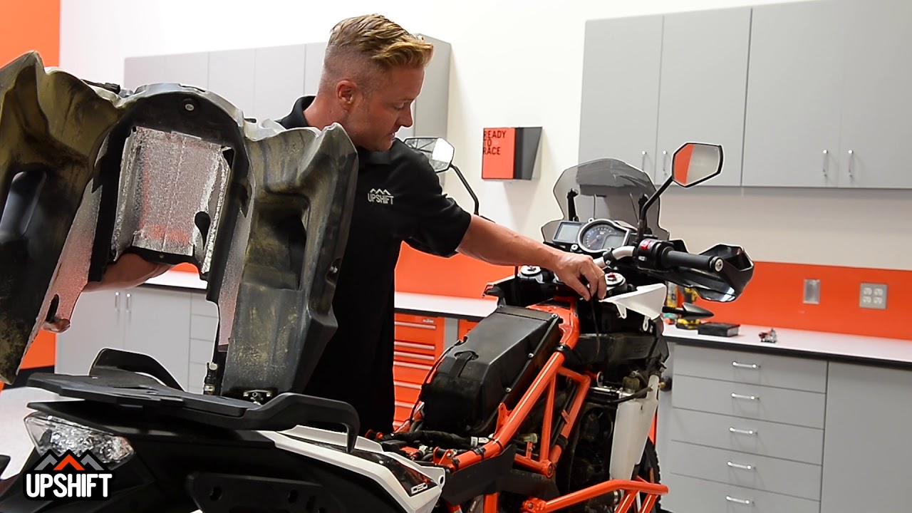 Замена воздушного фильтра KTM 1090 Adventure R
