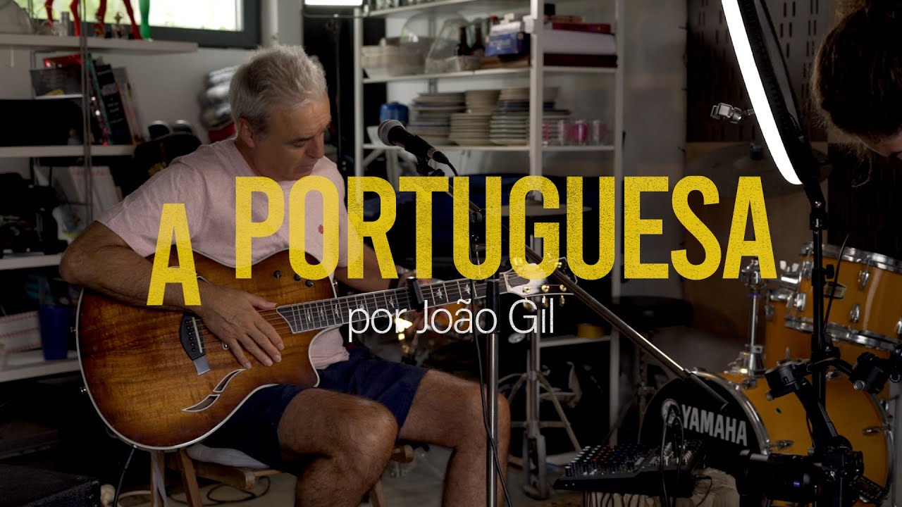 O hino, pela guitarra (e assobio) de Jo&atilde;o Gil
