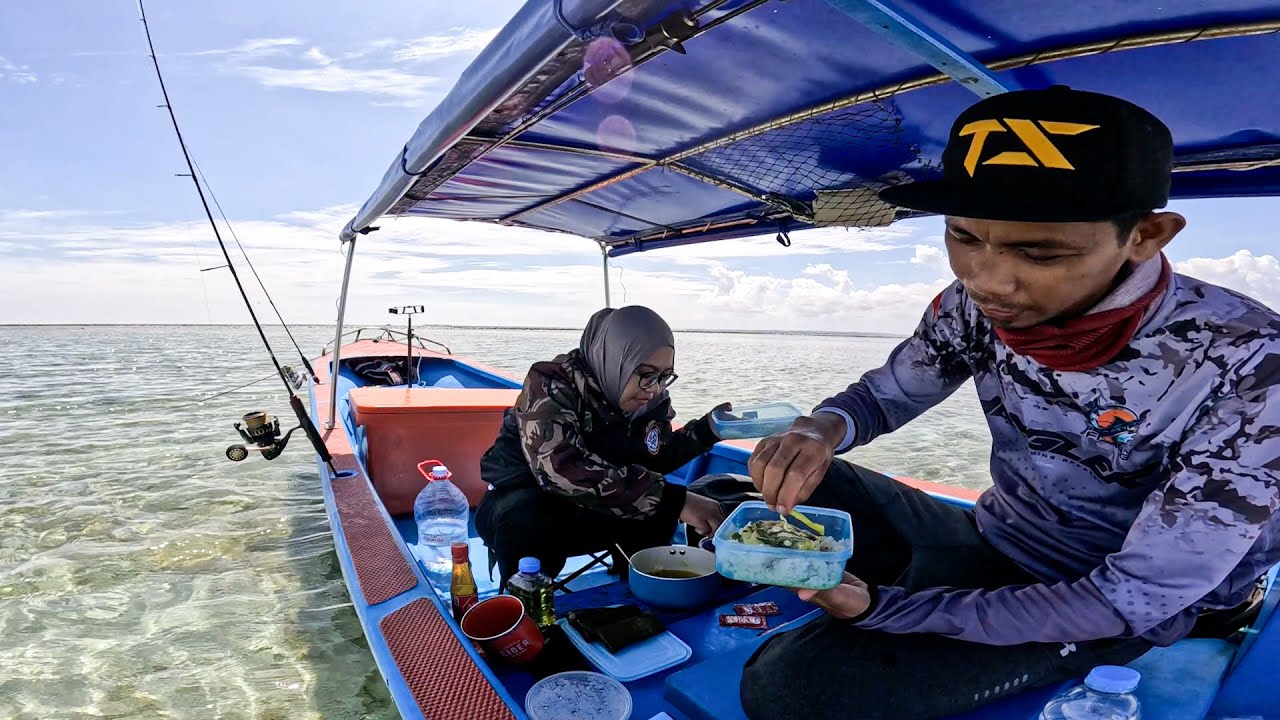 Mancing & Masak Di Atas Kapal,, Jigging Awal Tahun Full Strike Banyak Rejeki !!