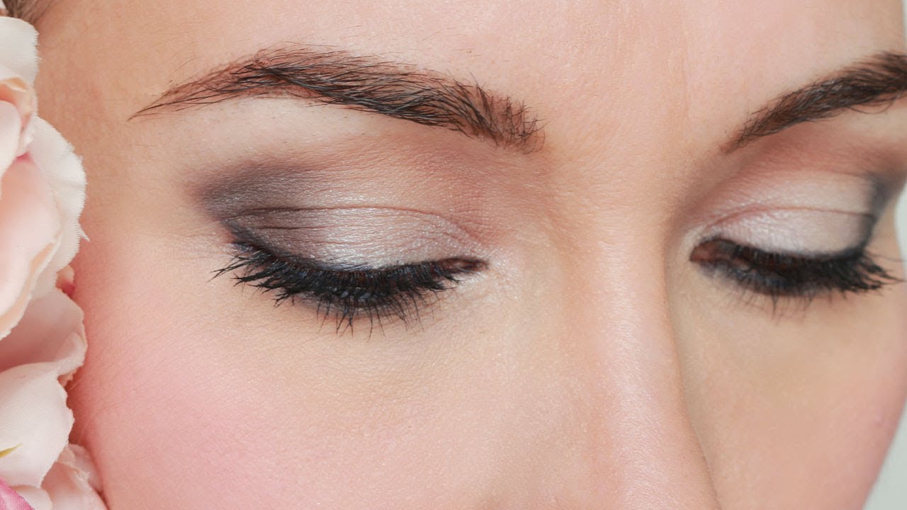 Trucco occhi cat eye grigio facile, portabile e d'effetto
