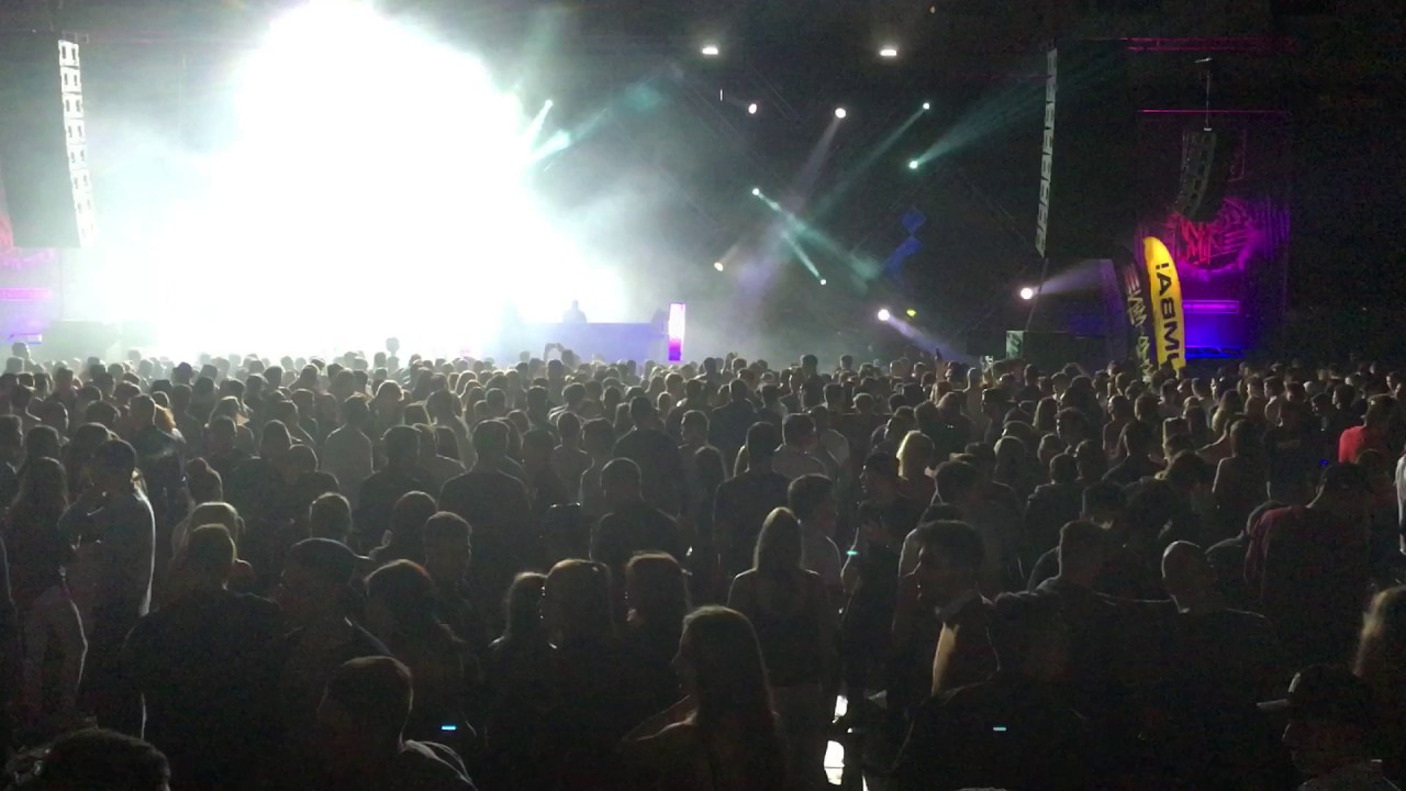 WORLD IS MINE w/ CARNAGE (USA) SYMA Csarnok 2017.03.14 (Part 24)