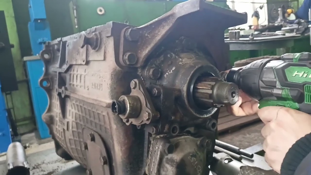 Убираем люфты и приводим КПП Камаз в чувства))