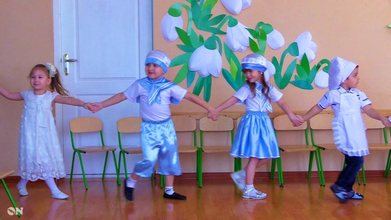 ВЕСНЯНИЙ ХОРОВОД 🌷  Красивий Вхід на Свято 8 Березня