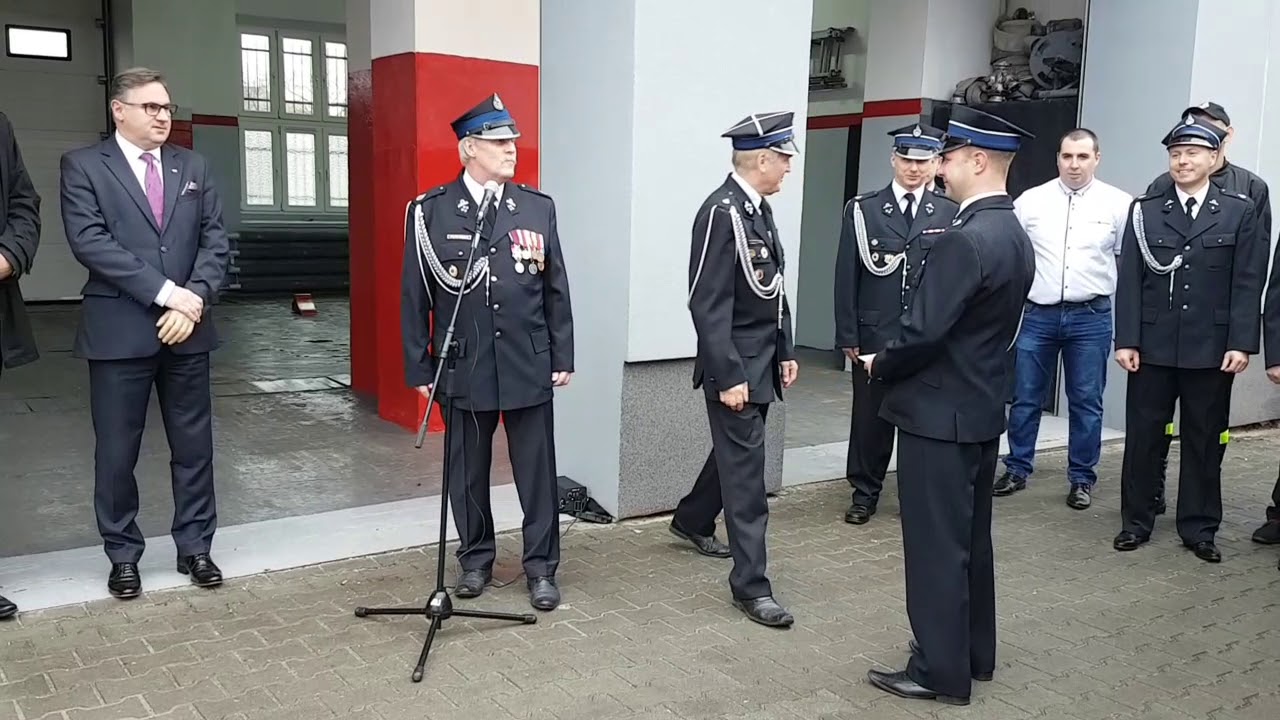 iknurów.pl: OSP Knurów- Przekazanie i poświęcenie pojazdu dla OSP