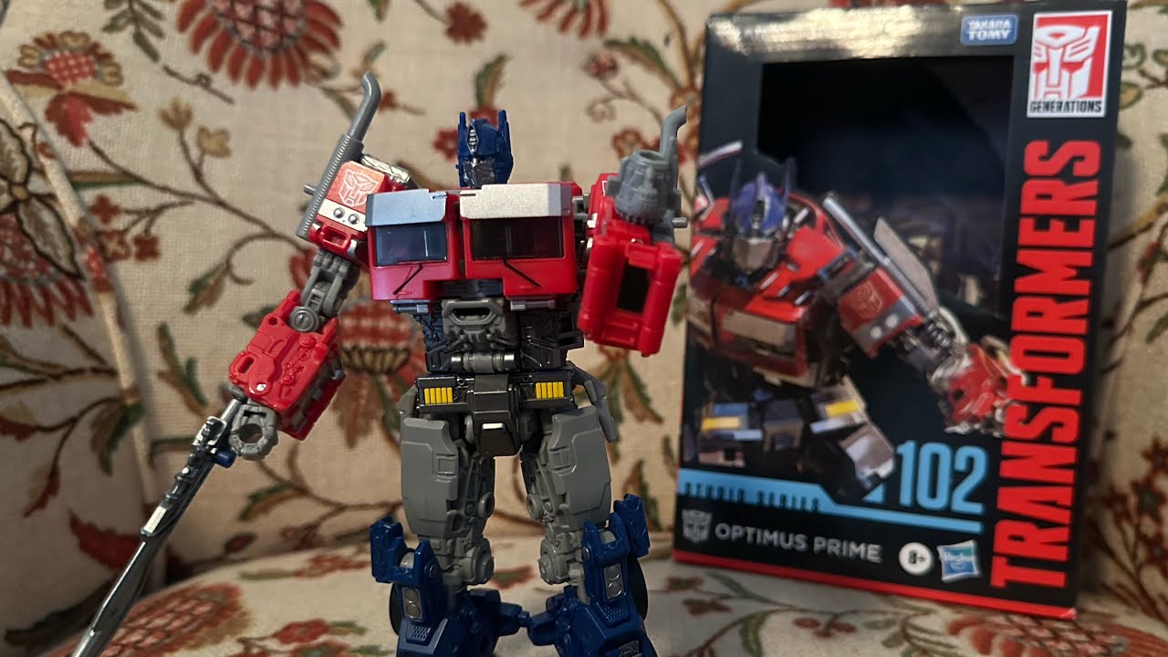 ￼ Transformers studio series 102 rise of the beasts Optimus prime review ￼
