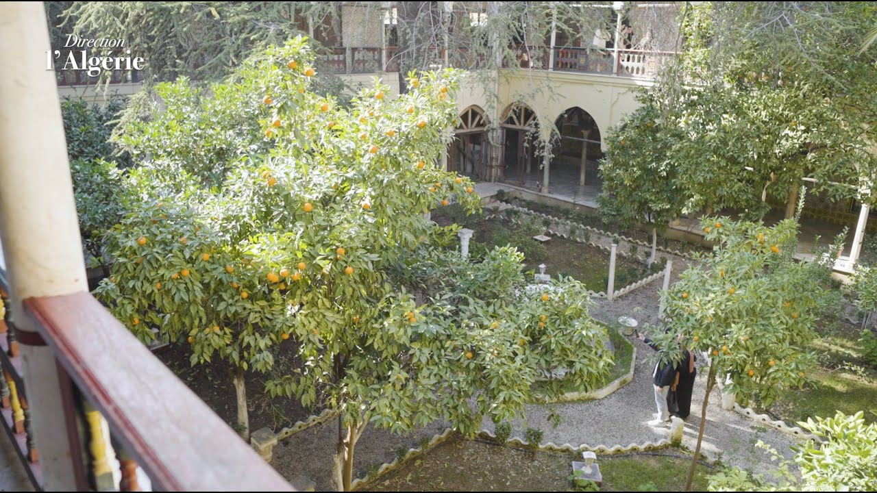 Direction le palais de Ahmed Bey, l'un des mieux conservés de l'histoire ottomane algérienne
