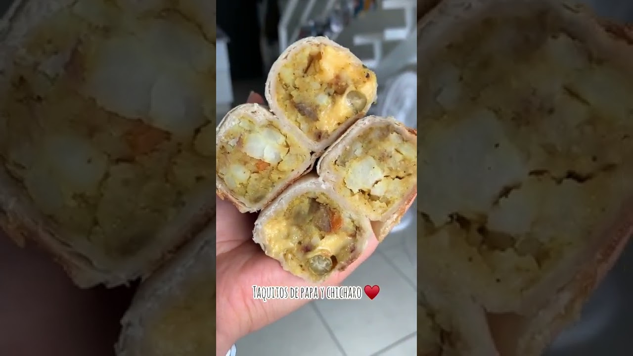Vegan taquitos de papa y ch&iacute;charo / vegan potato and pea taquitos 🌮&hearts;️🇲🇽 #shorts #recipes