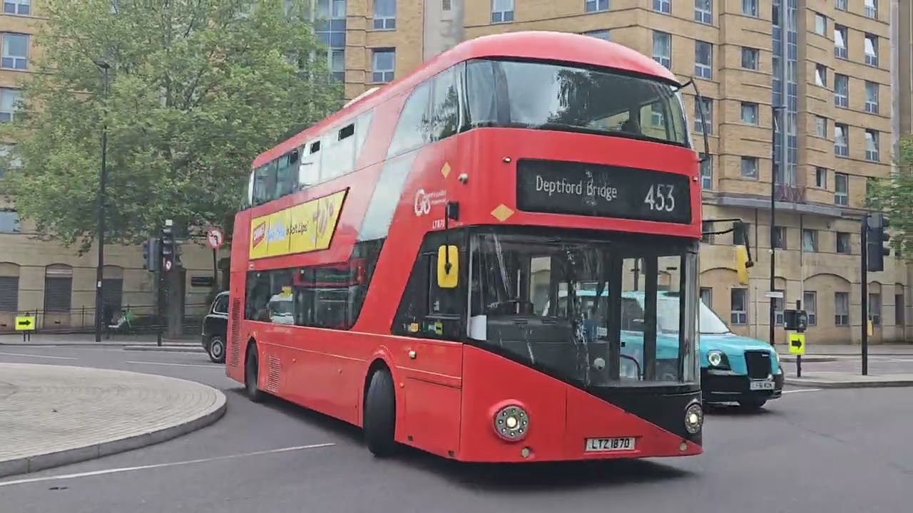 London Buses at Elephant & Castle 4K60fps