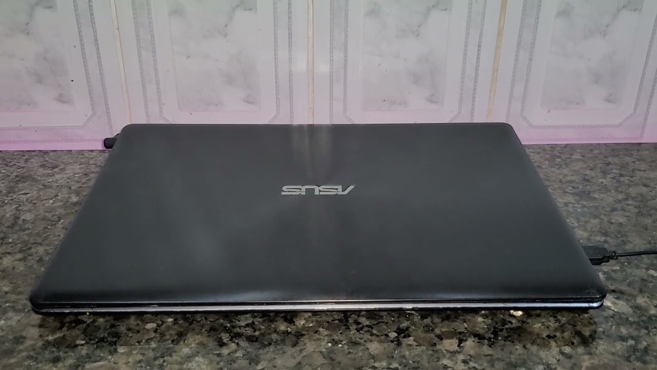Notebook Asus Core i7 4510U + NVIDIA GT 840M mostrando