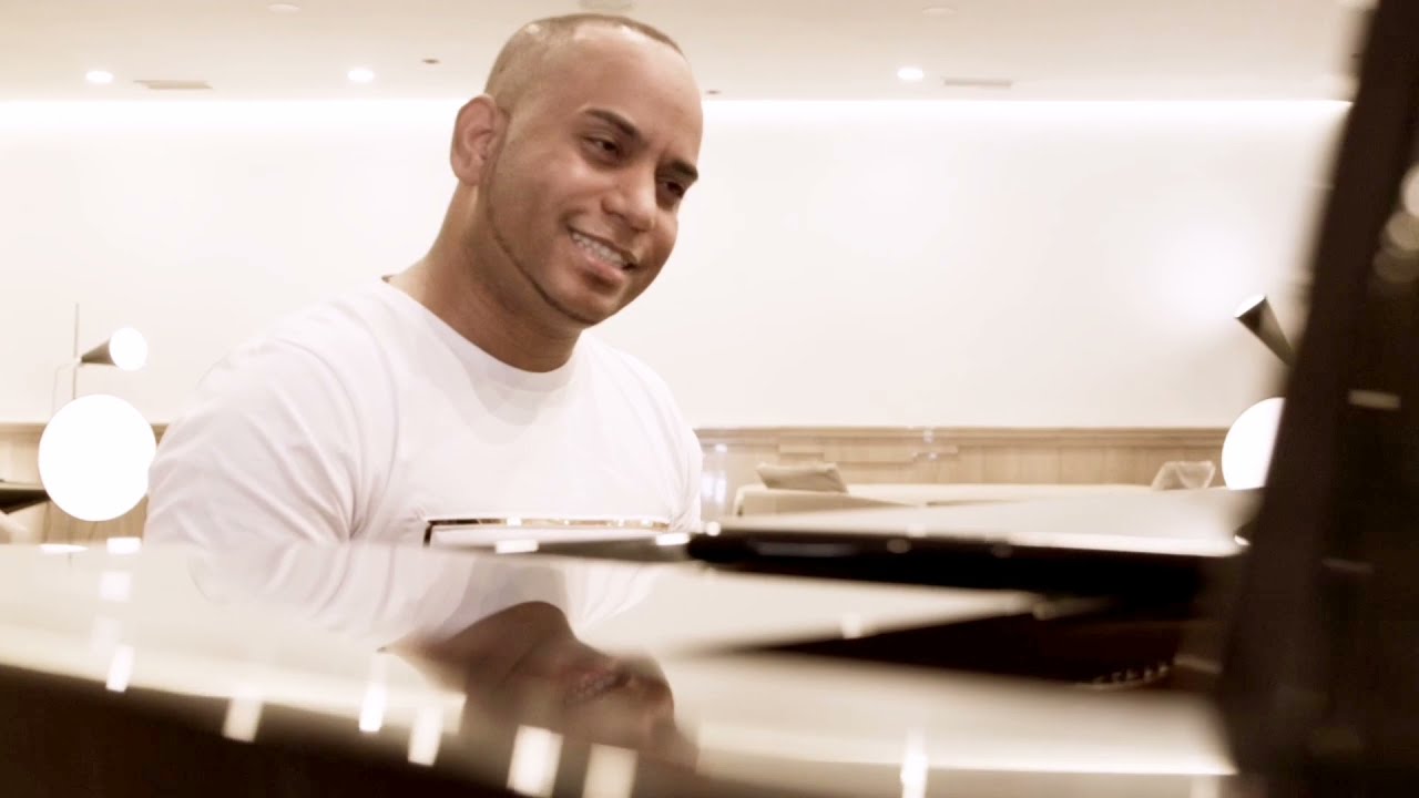 ES TU GRACIA Adonay Fabal l videoclip Oficial
