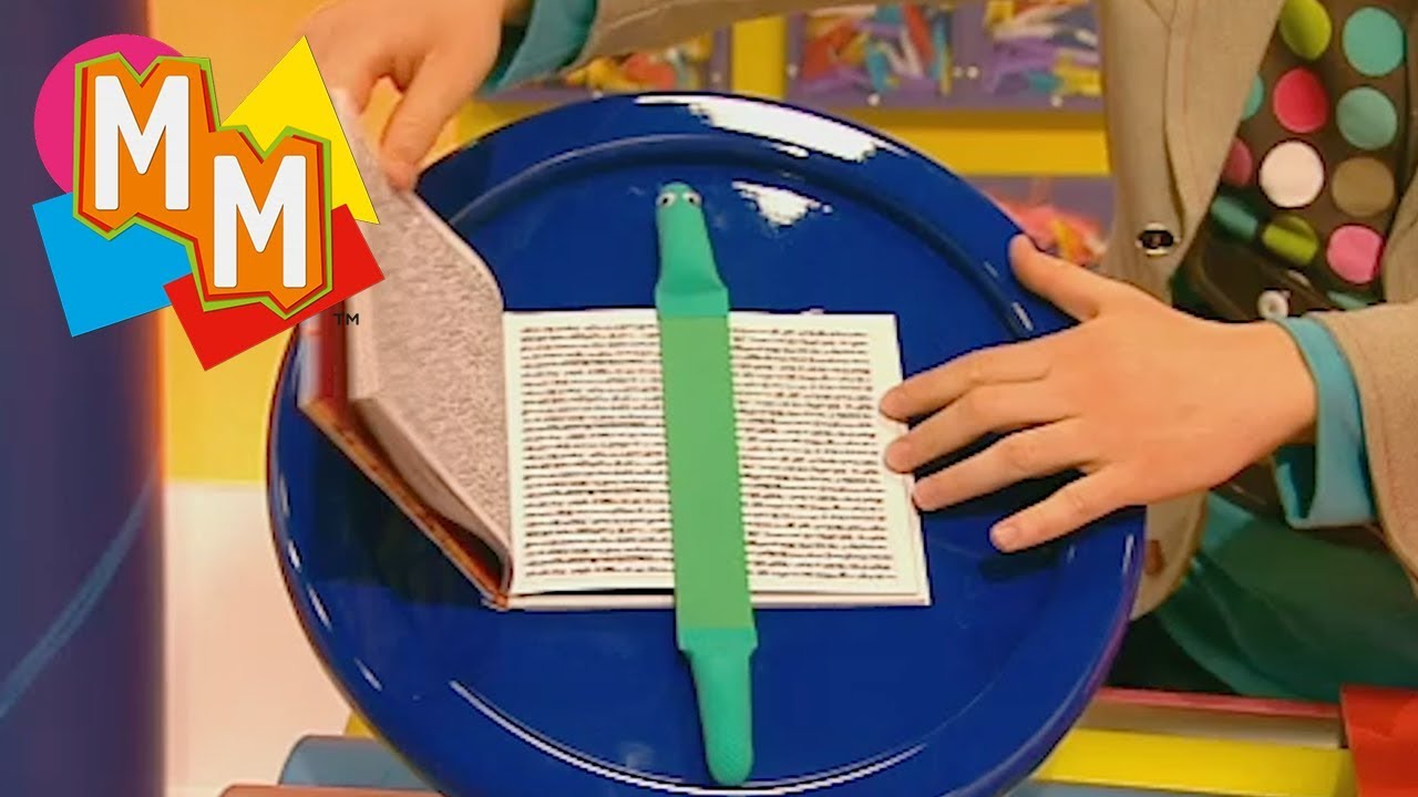Bookworm - MAKE IT IN ONE MINUTE ⏰ | Mister Maker 🧑‍🎨