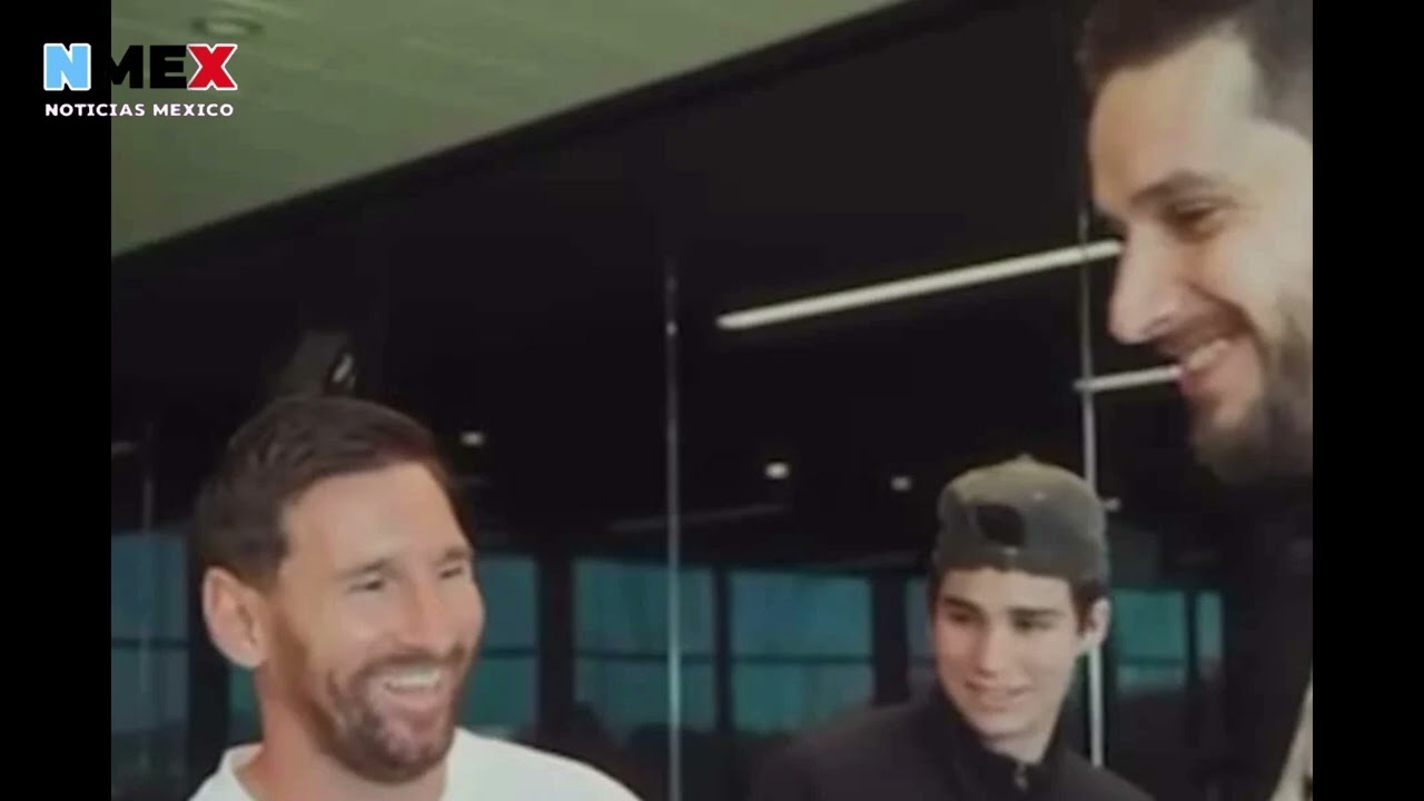 OMG! Adri&aacute;n Marcelo posa con Lionel Messi en una foto viral #leonelmessi #adrianmarcelo