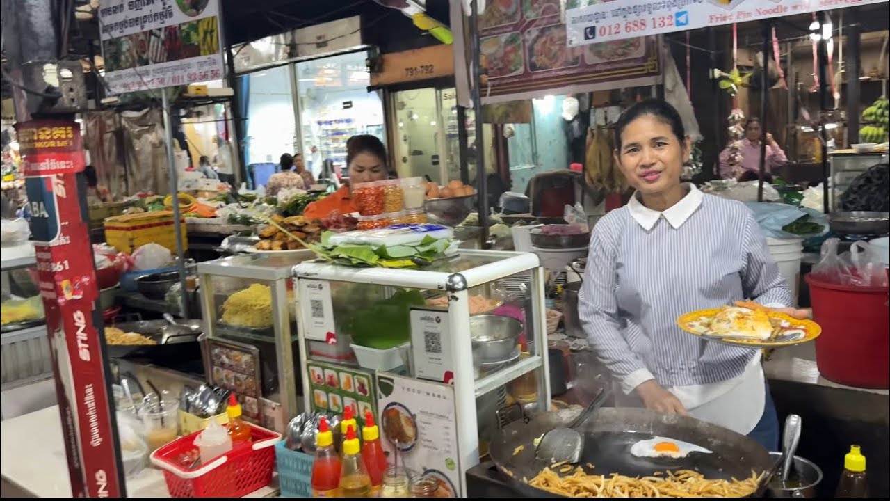 ផ្សារទួលទំពូង / Place To Eat at Toul Tompong Market in Phnom Penh City, Cambodia