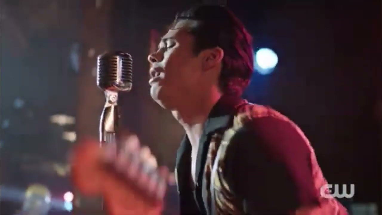 Riverdale 7x02 Sneek Peek 2 Fangs preformed in concert at Riverdale high Archie and Veronica look.