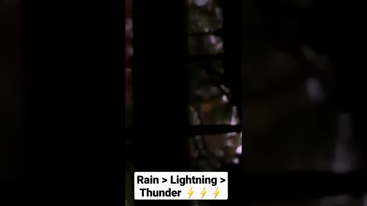 Summer rain thunders at cherai beach ⛈️⚡️🌴🌊 #cherai #kerala #thunder #thunderstorm #lightning #vypin