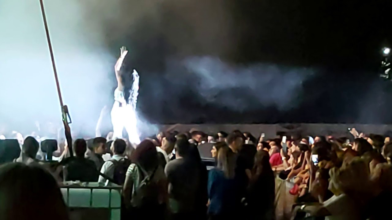Η παολα και η μαντιναδες της