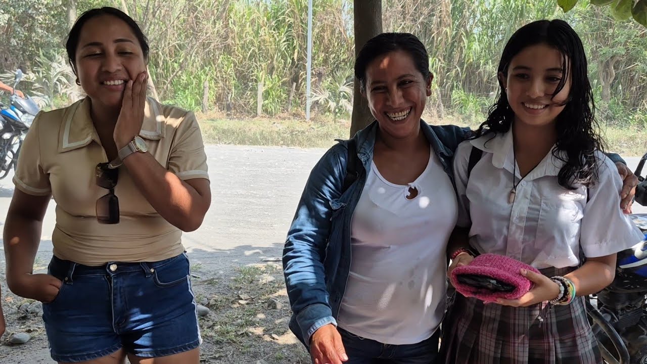 Doña Maga vino a ver a su hija al colegio así fue su encuentro 🥹