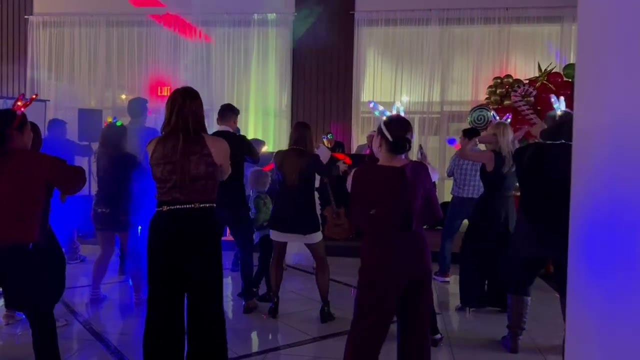 Macarena - xmas party 2025