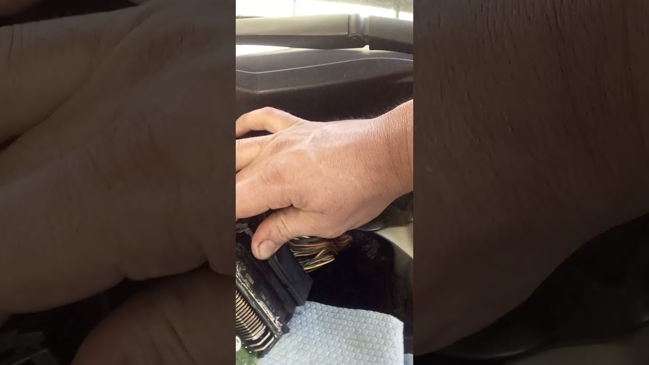 hb20 2014 sem conta giro e sem marcar temperatura.