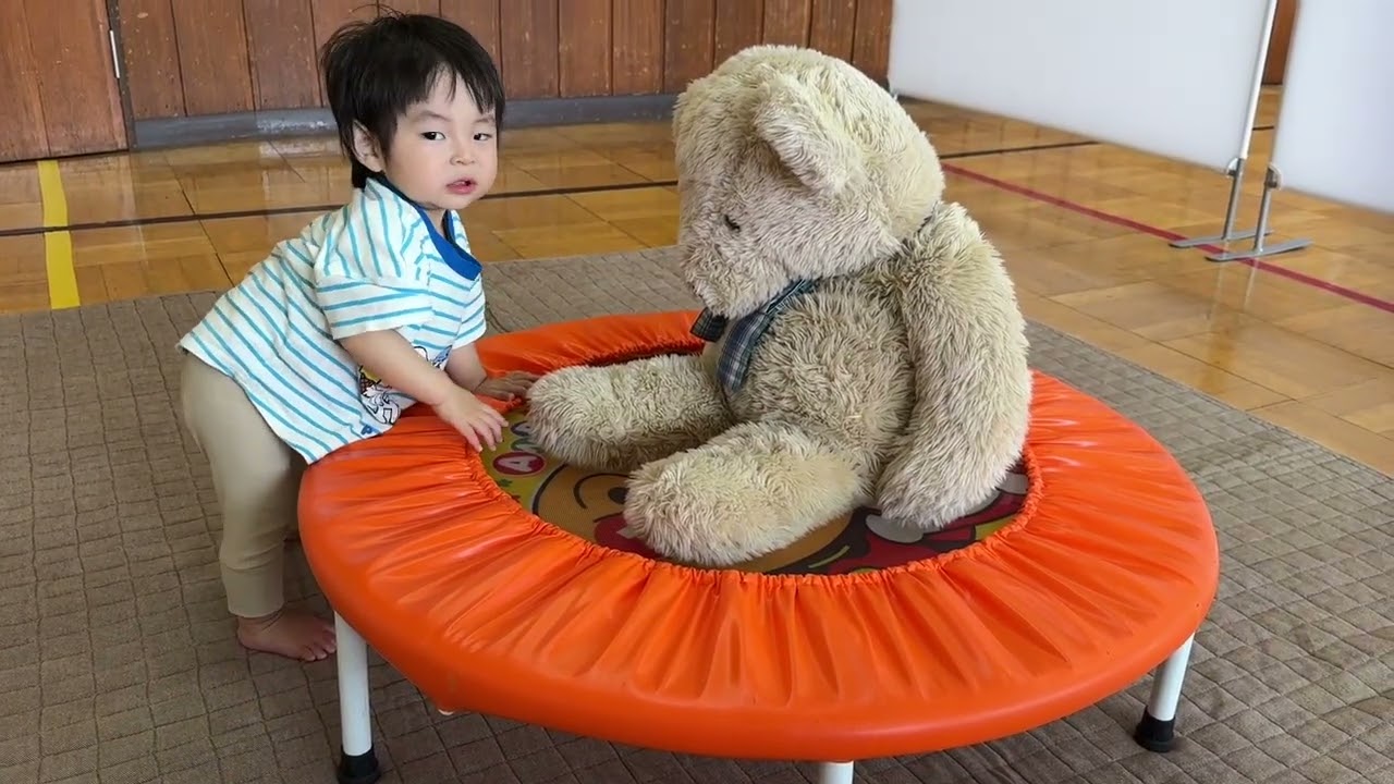 児童館 はいはい練習     #1歳1ヶ月 