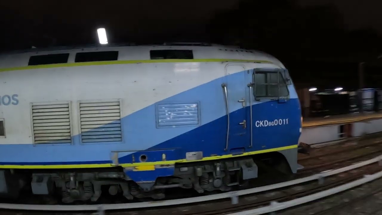 🚂 CKD8G0011 con el tucumano vacío rumbo a Retiro por estacion Villa Ballester