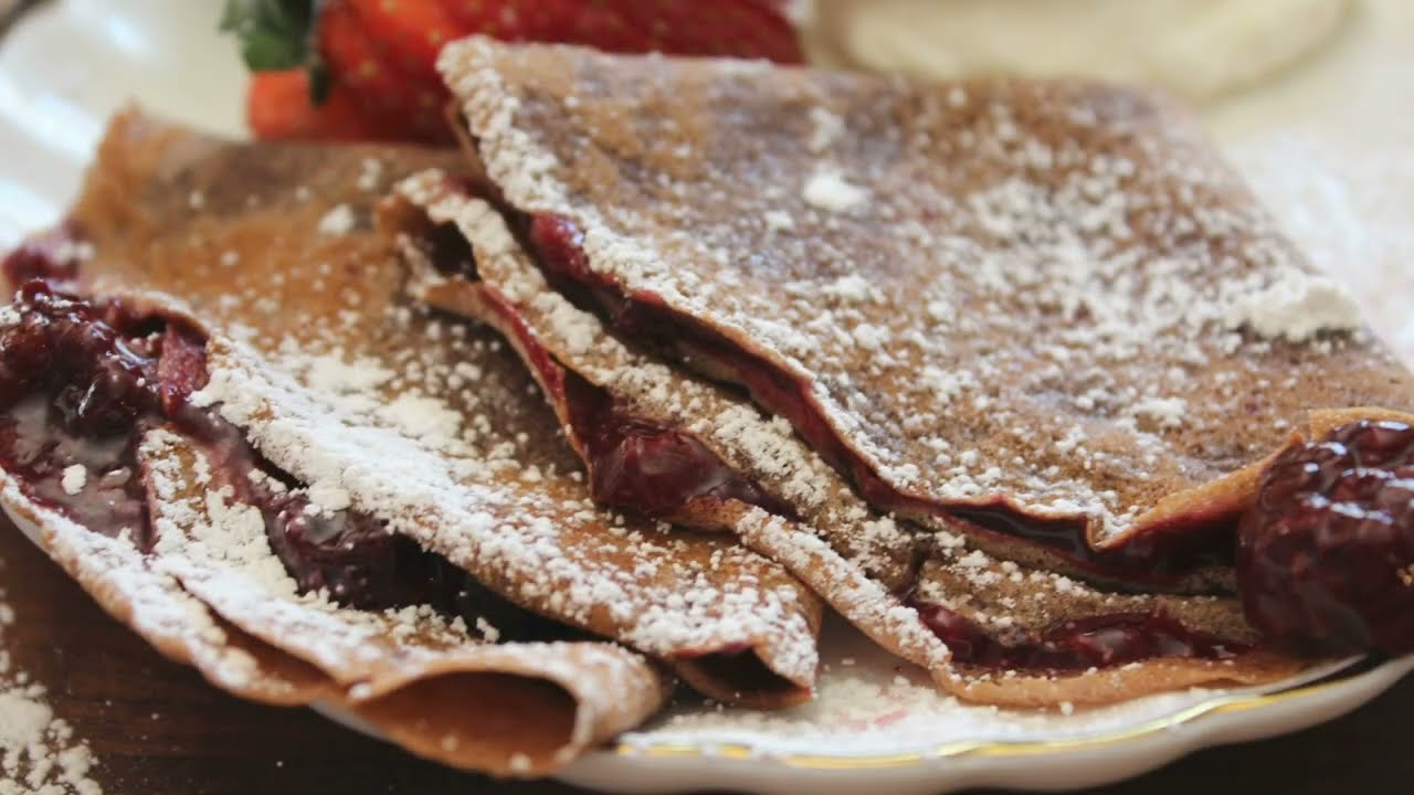 Chocolate Crêpes at Home (So Easy)