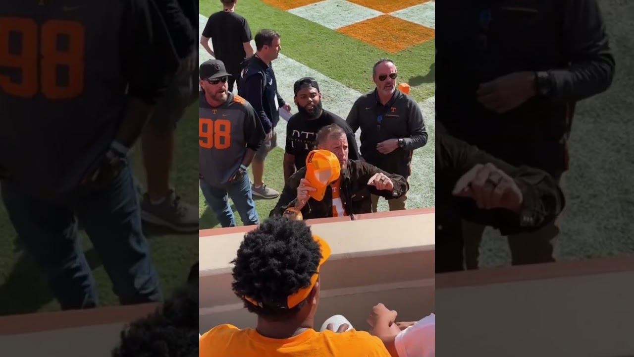 WHOLESOME MOMENT : jelly roll surprise a fan with a hat and made their day 