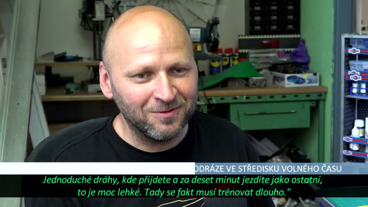 Závody na autodráze ve Středisku volného času