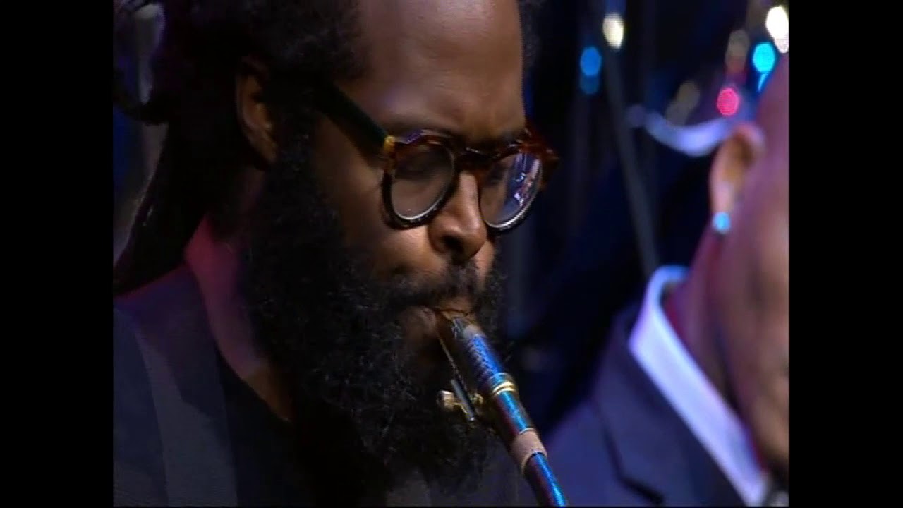 Moanin' - The Mingus Big Band